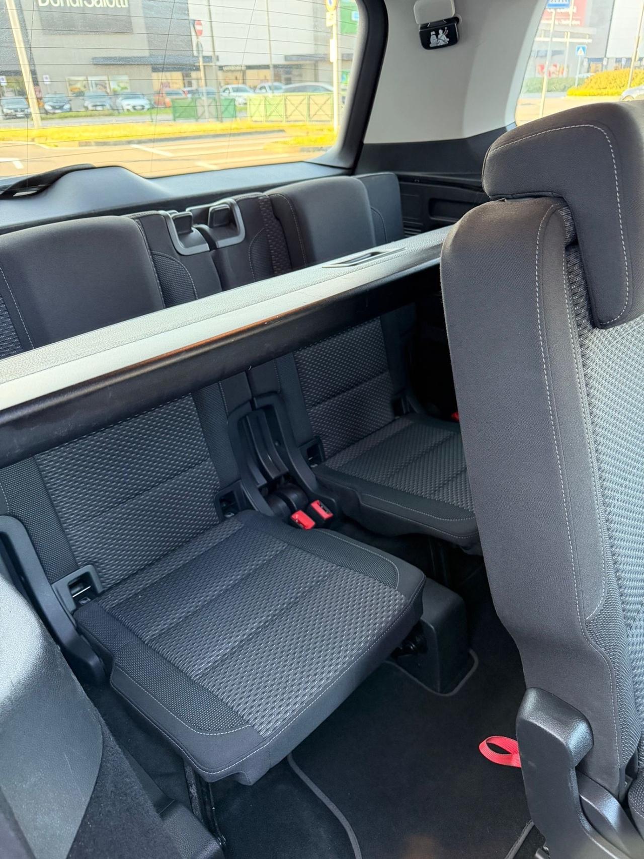 Volkswagen Touran 1.6 TDI 115 CV SCR DSG Executive BlueMotion Tech.