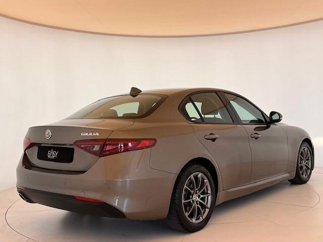 Alfa Romeo Giulia 2.2 t Business 150cv auto