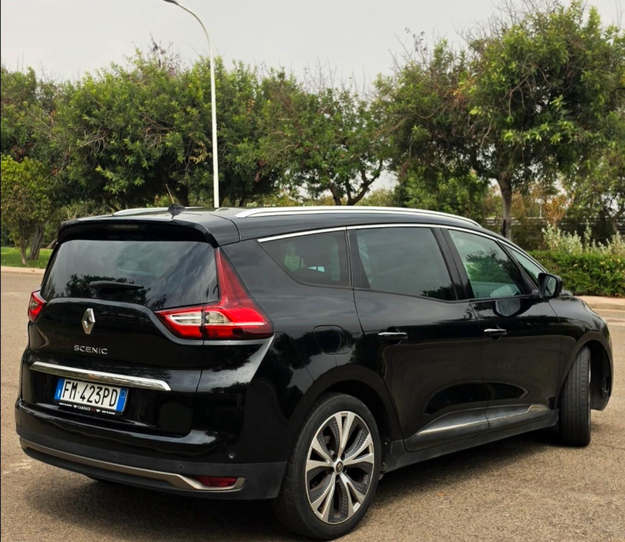 Renault Grand Scenic dCi 8V 110 CV EDC Energy Intens