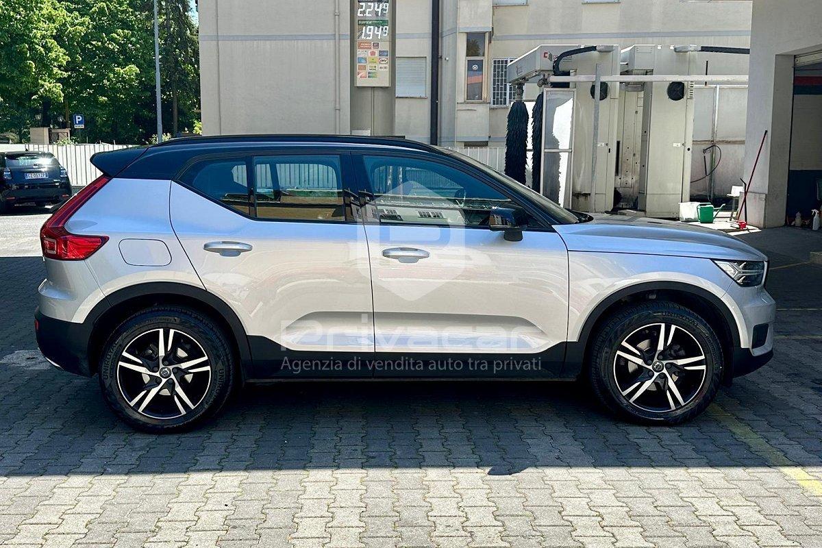 VOLVO XC40 T3 R-design