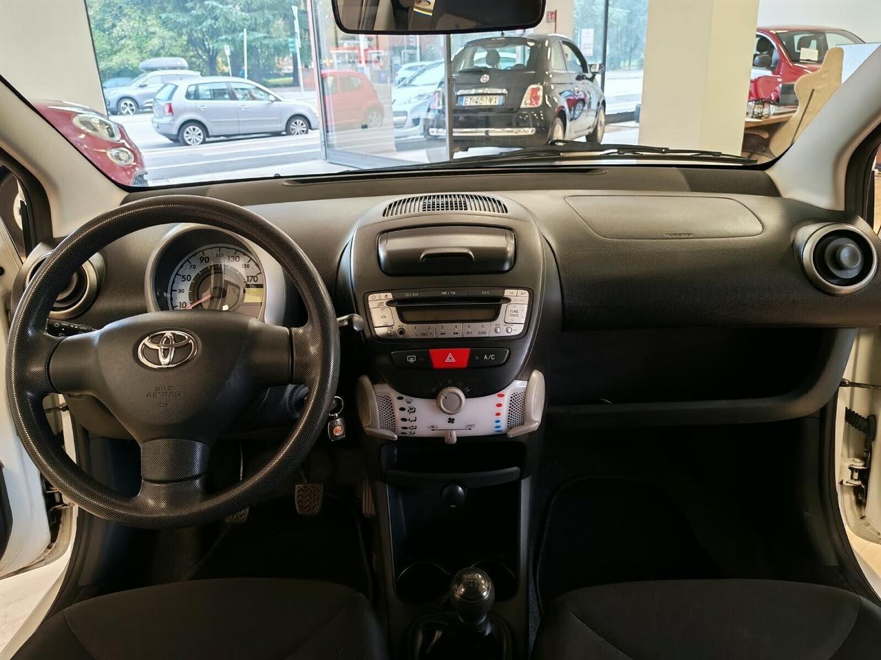 Toyota Aygo - FRIZIONE + TAGLIANDO NUOVI !!!