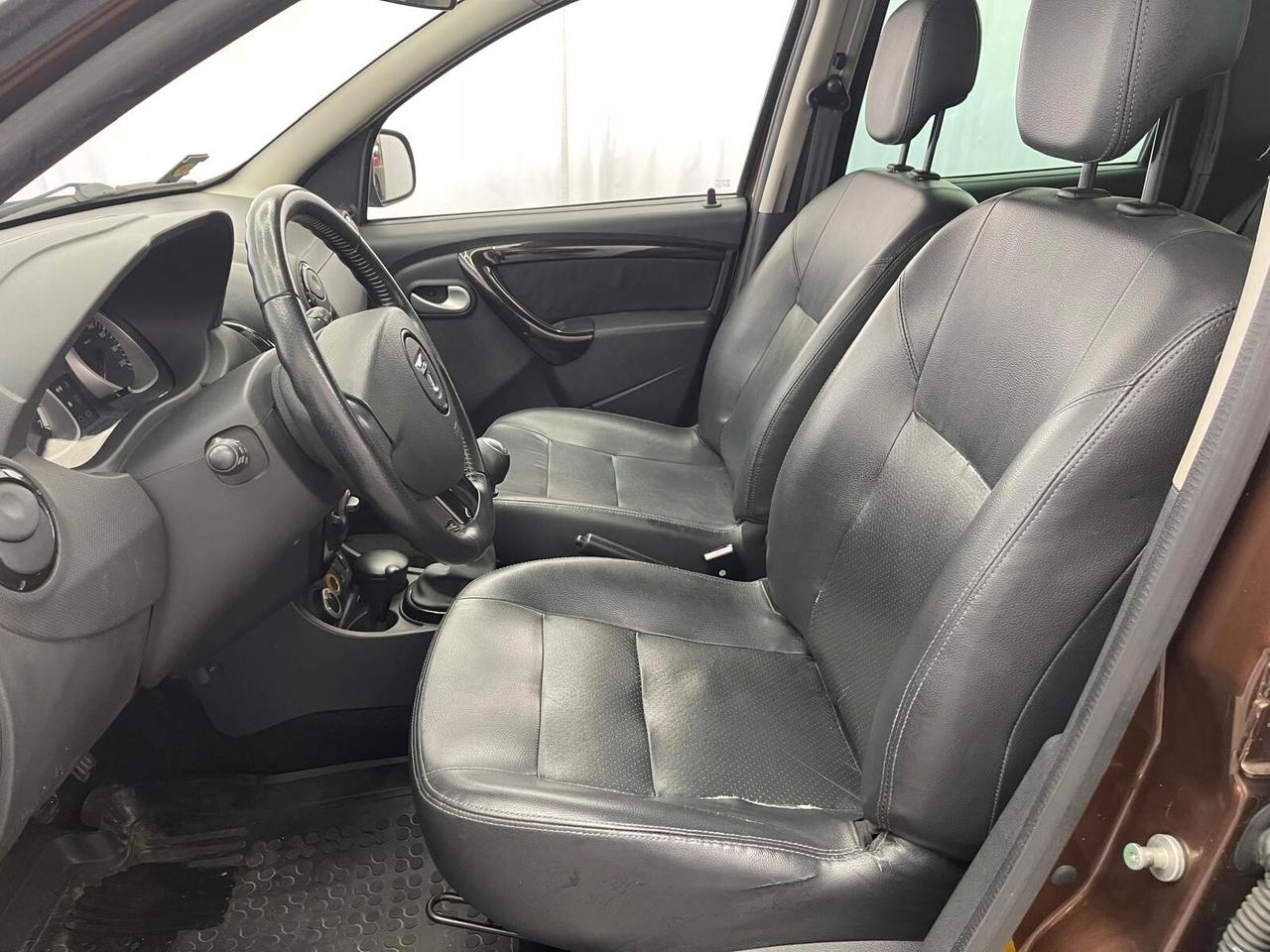 Dacia Duster 1.5 dCi 110CV 4x4 Lauréate - PELLE + GANCIO TRAINO