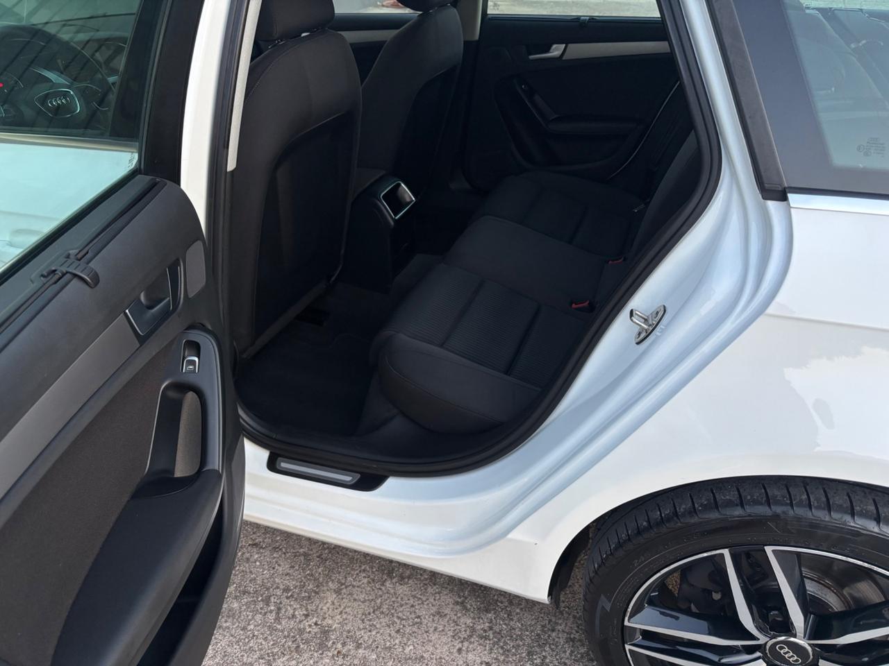 Audi A4 Avant 2.0 TDI 150 CV. Garanzia 12 mesi