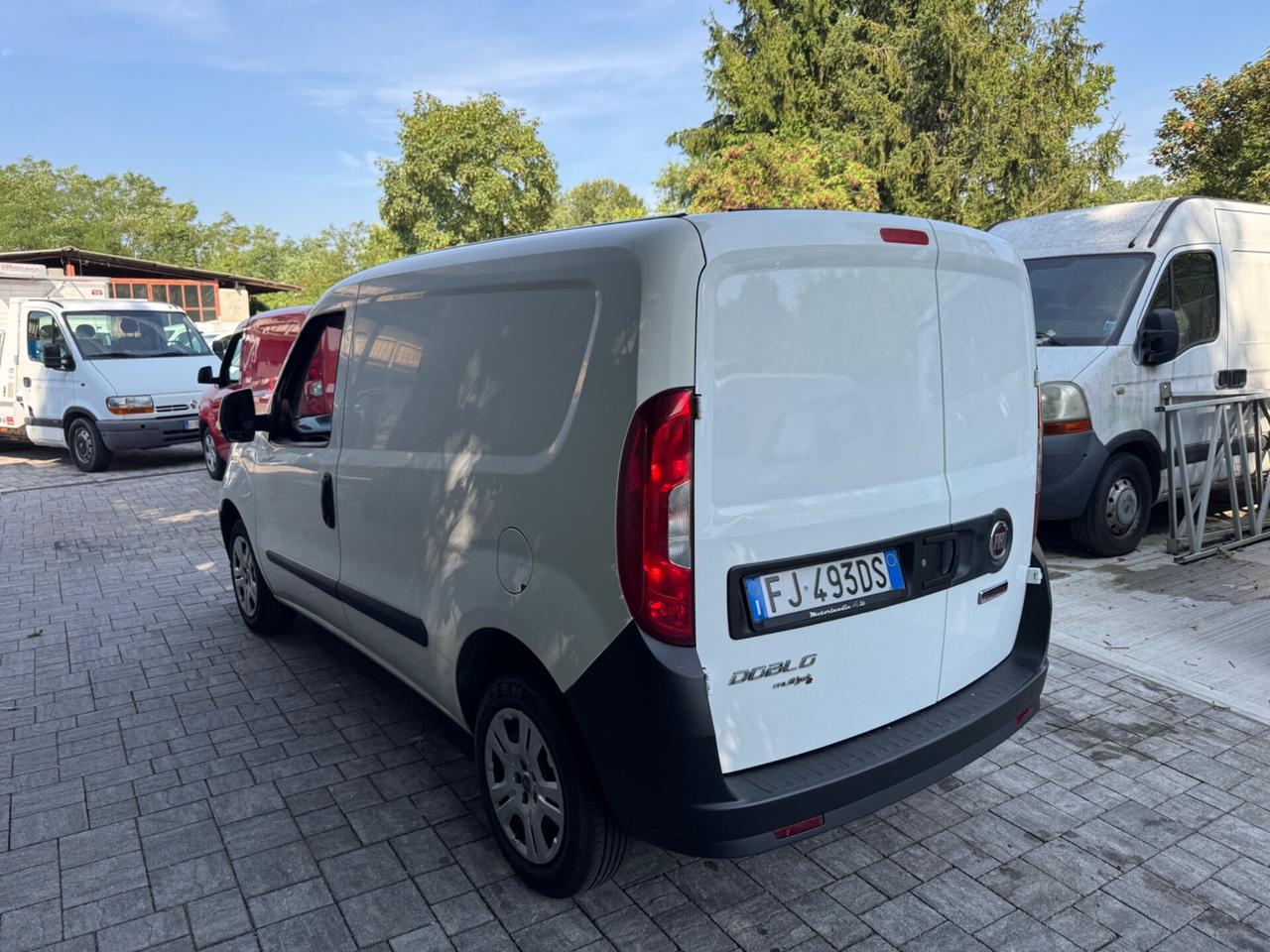 DUE FIAT DOBLO PER COMMERCIANTI