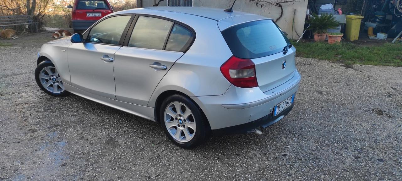 Bmw 118 118d cat 5 porte Attiva