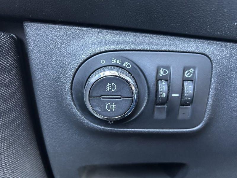 Opel Corsa 1.2 Coupé b-Color OK NEOPATENTATI