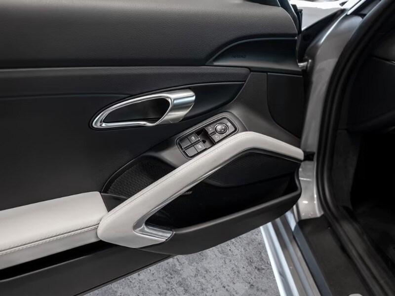 PORSCHE 718 718 Cayman 2.0