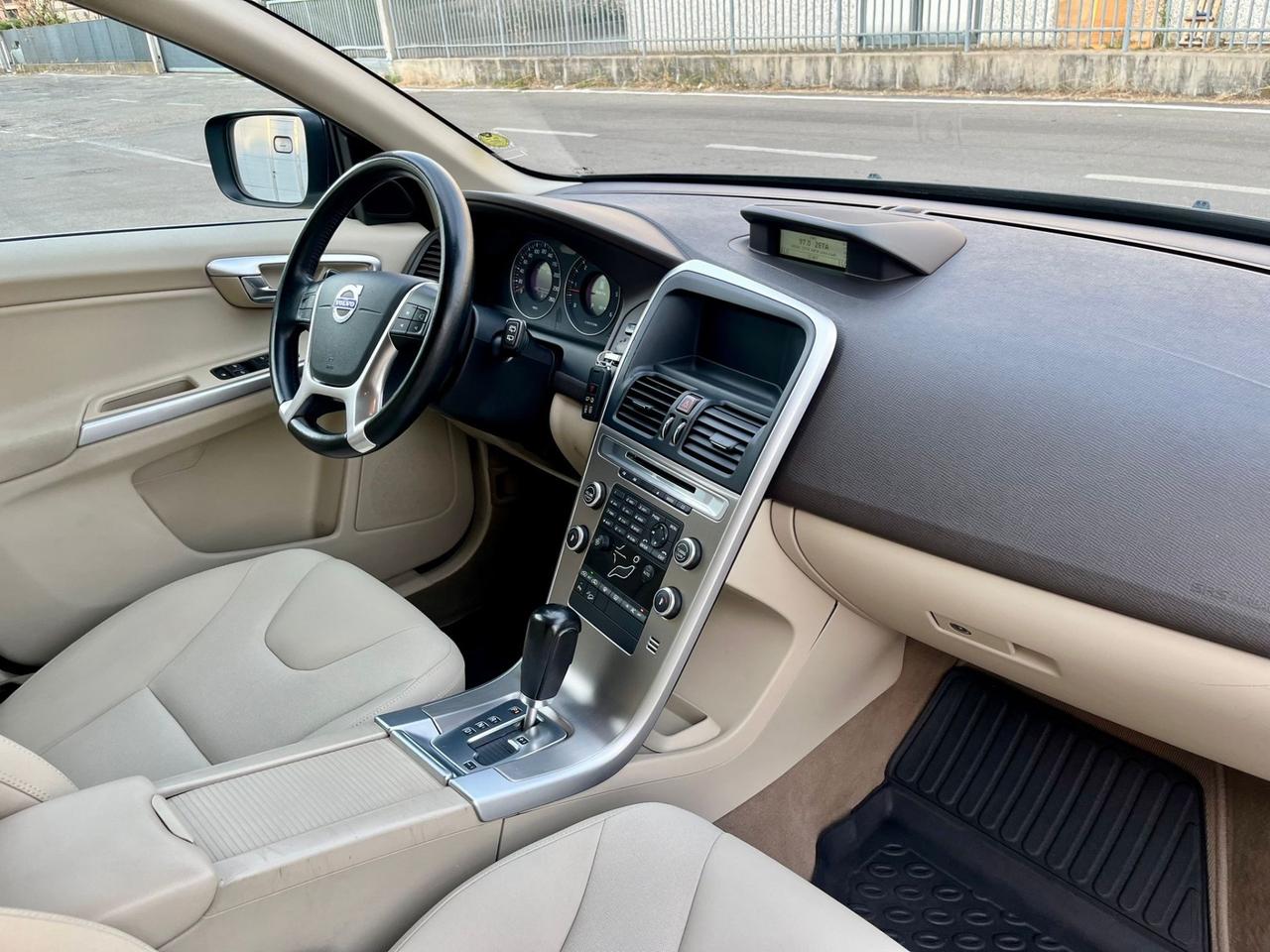 Volvo XC60 2.4d 2010 165.000km 4x4 perfetta