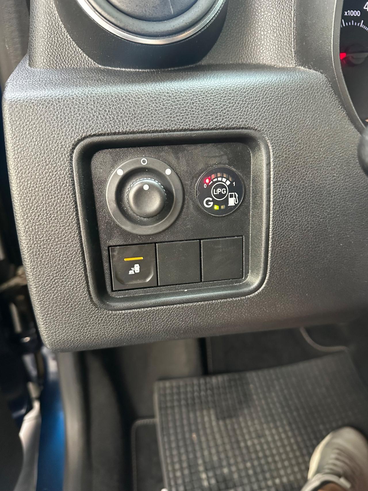 Dacia Duster 1.6 SCe GPL 4x2 Prestige