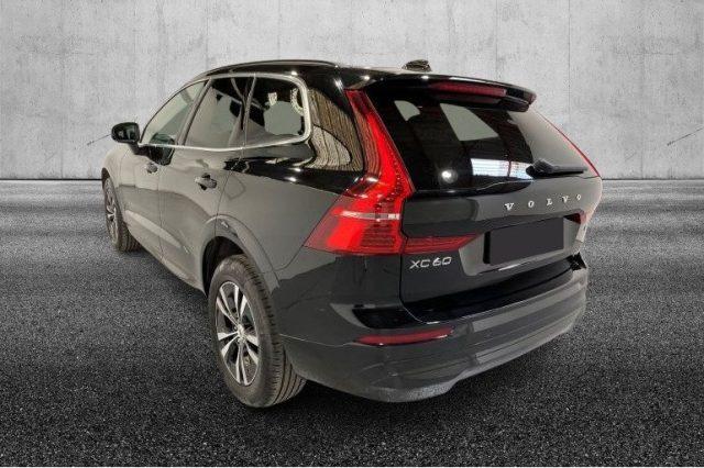 VOLVO XC60 B4 (d) Geartronic Momentum Pro