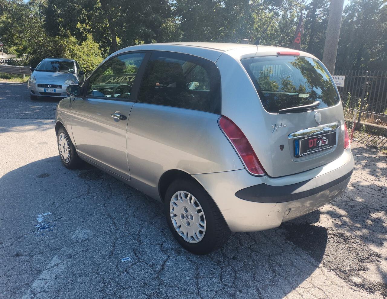 Lancia Ypsilon 1.2 BENZINA NEOPATENTATI