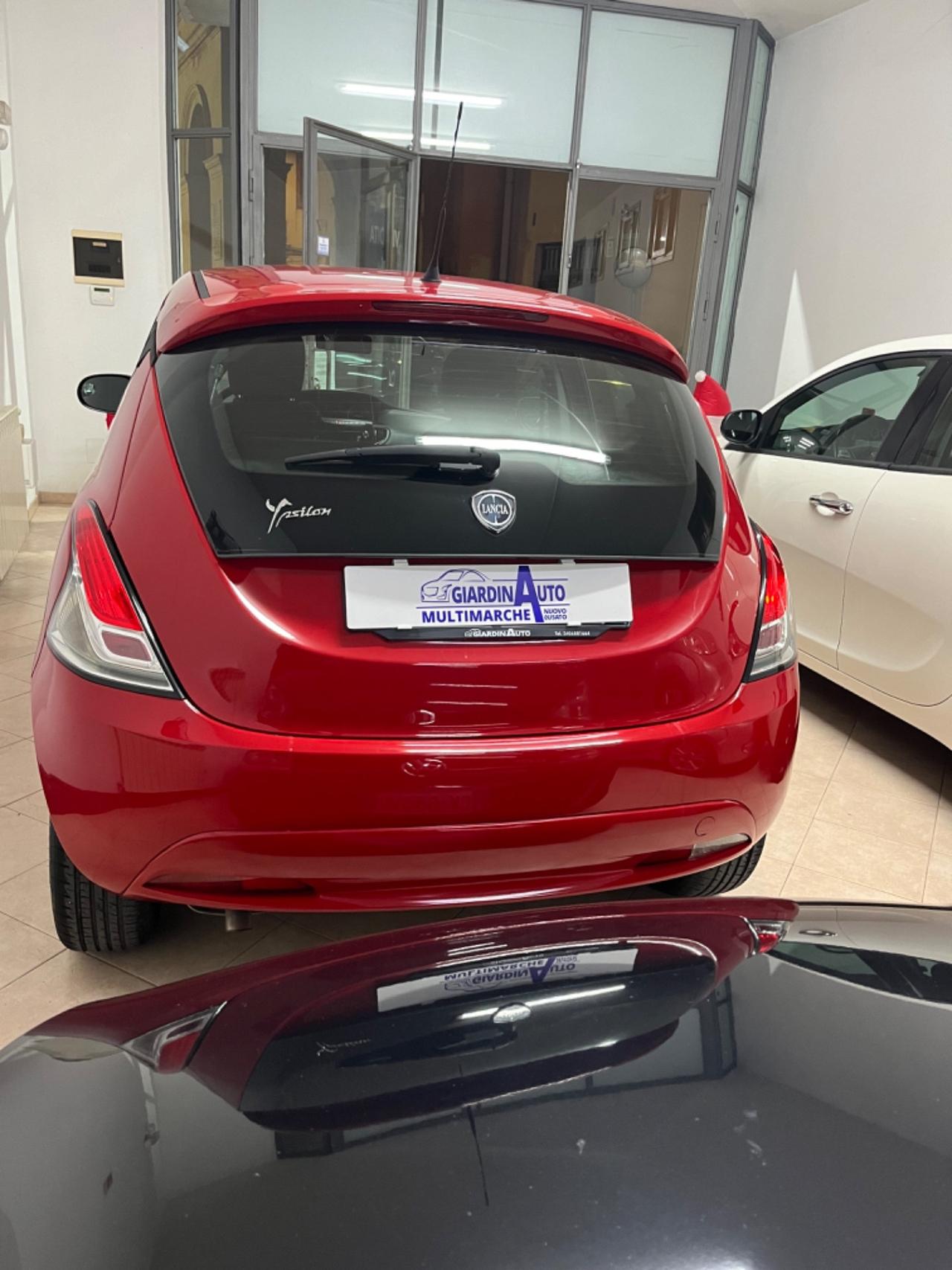 Lancia Ypsilon 1.3 MJT 16V 95 CV 5 porte