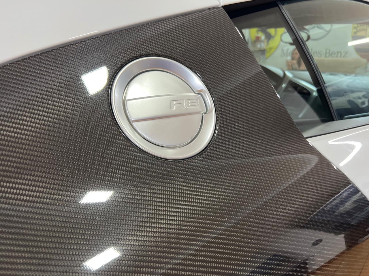 Audi R8 4.2 V8 FSI quattro R tronic Carbon
