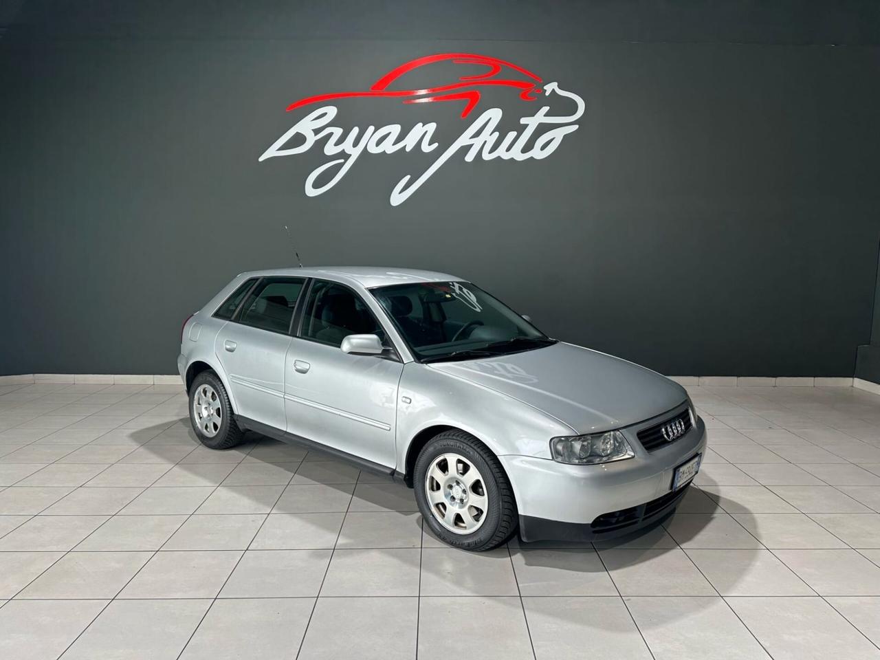 Audi A3 1.8 20V cat 5p. Ambiente