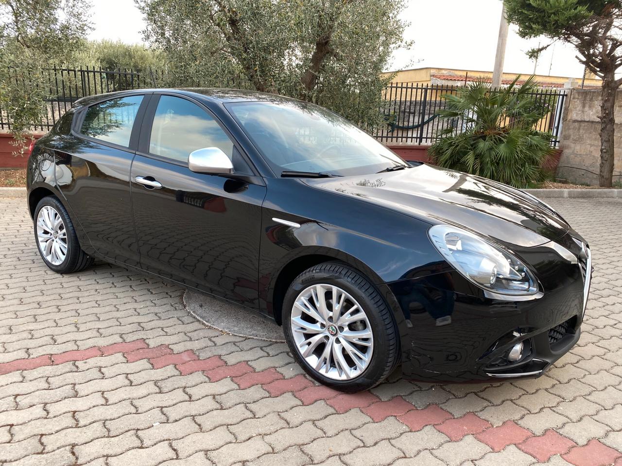 Alfa Romeo Giulietta 1.6 JTDm 120 CV---KM CERTIFICATI!!!----Pacchetti auto per commercianti ---