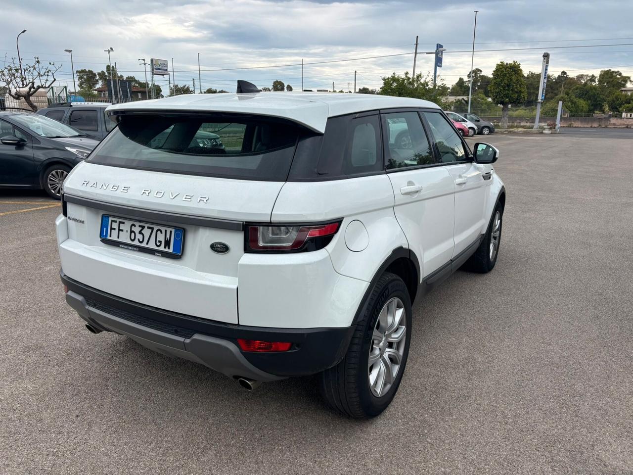 Land Rover Range Evoque 2.0 TD4 180 CV 5p. SE Dynamic