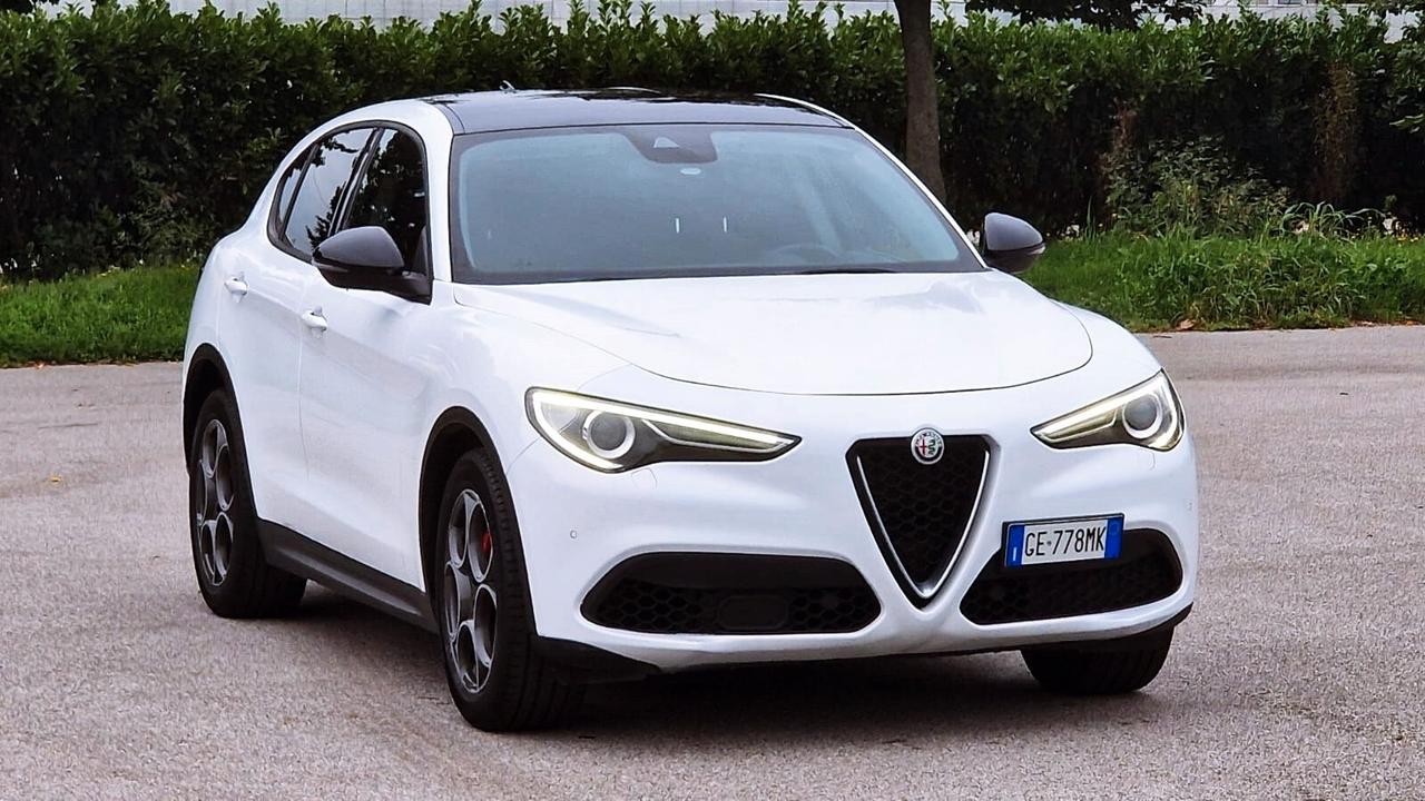 Alfa Romeo Stelvio 2.2 160 CV AT8 RWD