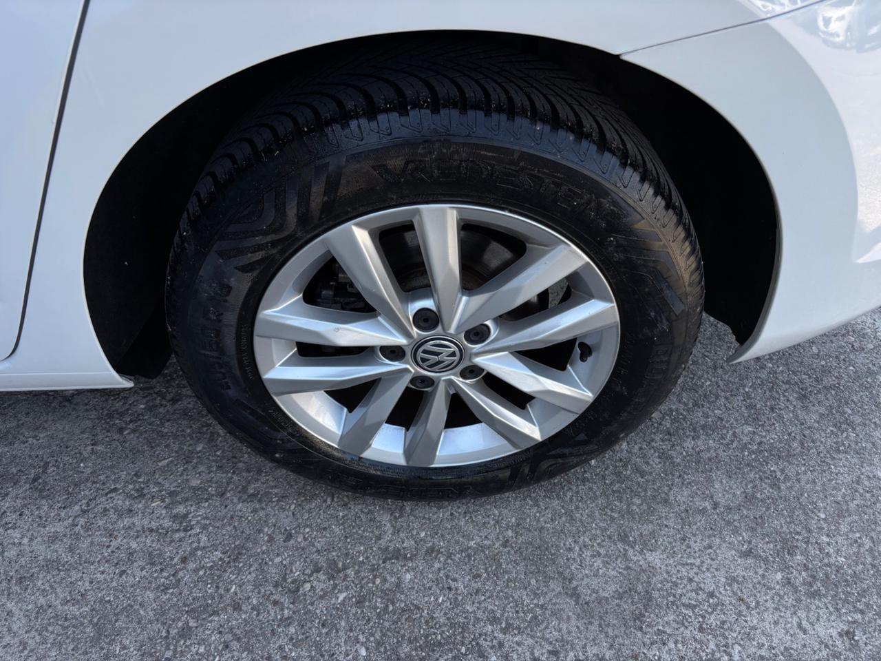 Volkswagen Touran 1.6 TDI. 7 posti. Garanzia 12mesi