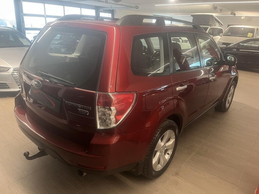 Subaru Forester 2.0D 4×4 Comfort 147 CV gancio