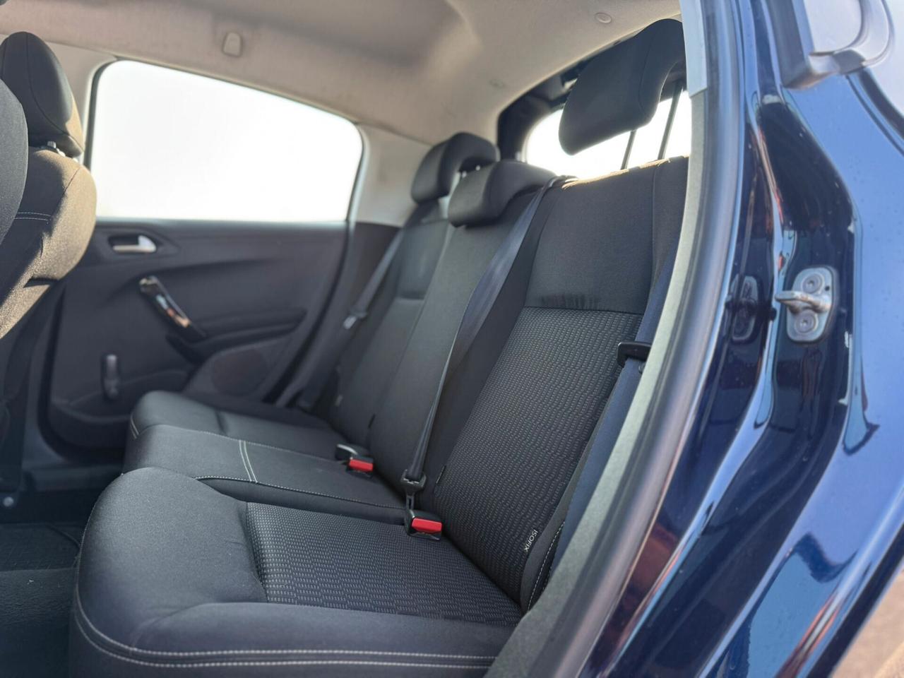 Peugeot 208 BlueHDi 75 5 porte Allure