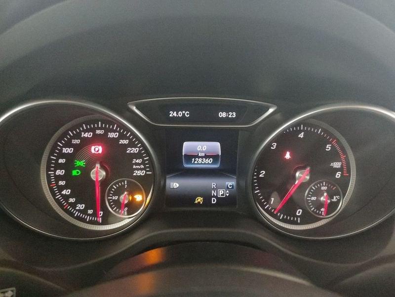 Mercedes-Benz CLA Shooting Brake 200 d Premium auto FL