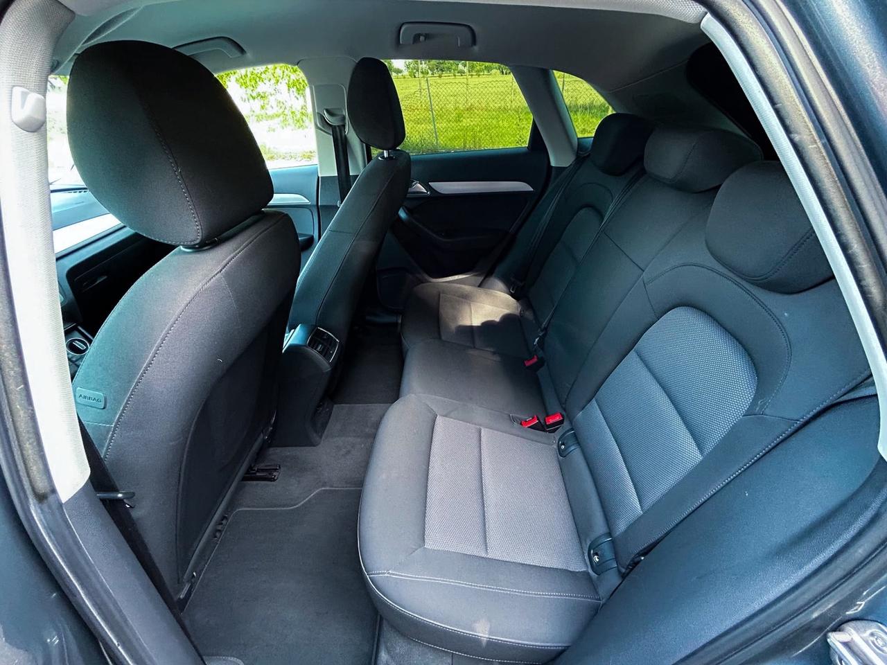 Audi Q3 2.0 TDI 120 CV Sport
