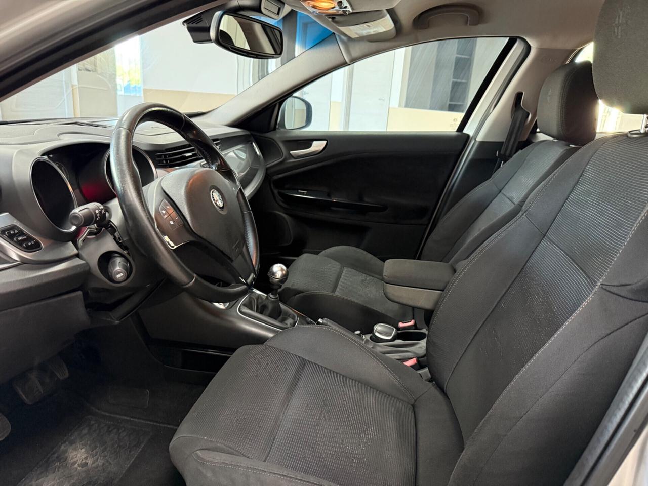 Alfa Romeo Giulietta 1.6 JTDm-2 105 CV Distinctive