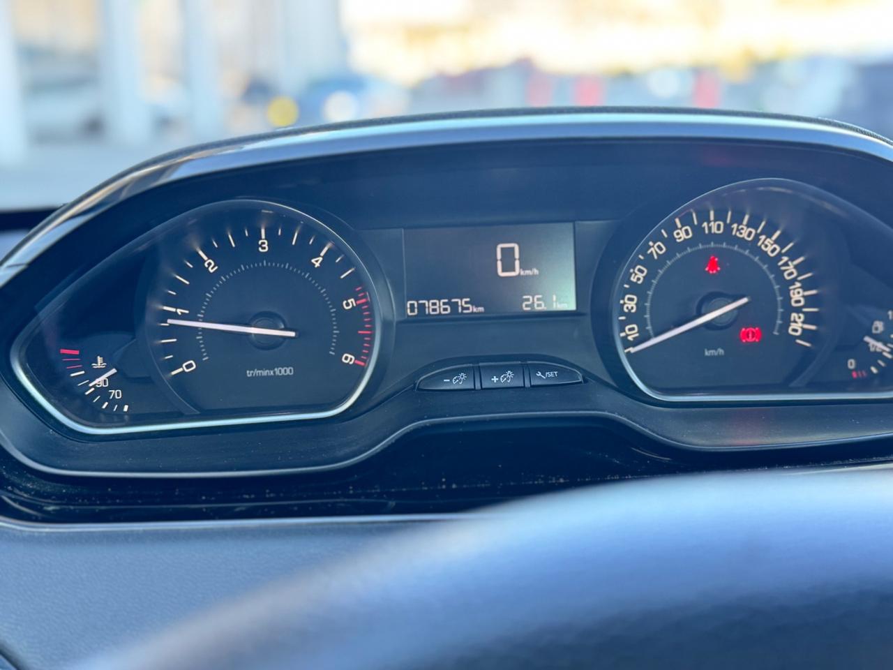 Peugeot 208 BlueHDi 75 5 porte Allure 2016