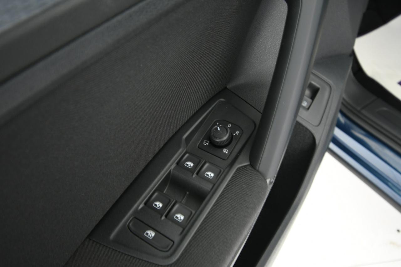 VOLKSWAGEN Tiguan 1.4 tsi eh Life dsg ACC+APP CONNNECT+C17"