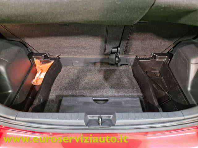 TOYOTA Yaris 1.3 5 porte Sol