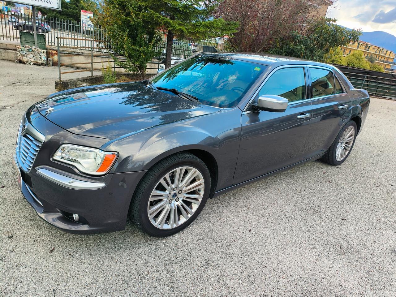 Lancia Thema 3.0 V6 Multijet II 239 CV Platinum