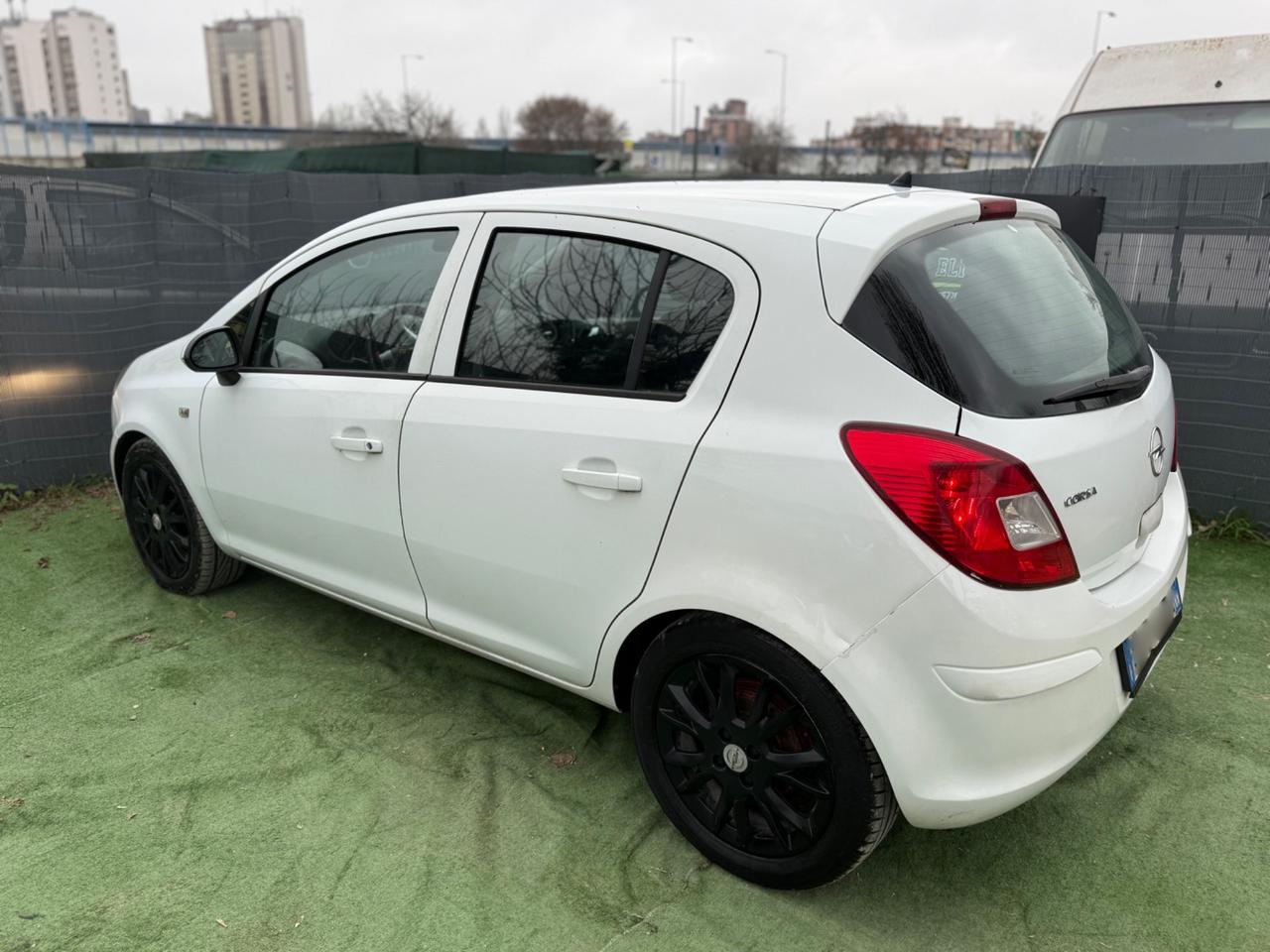 Opel CORSA 1.2 GPL 5 PORTE ENJOY NEOPATENTATI