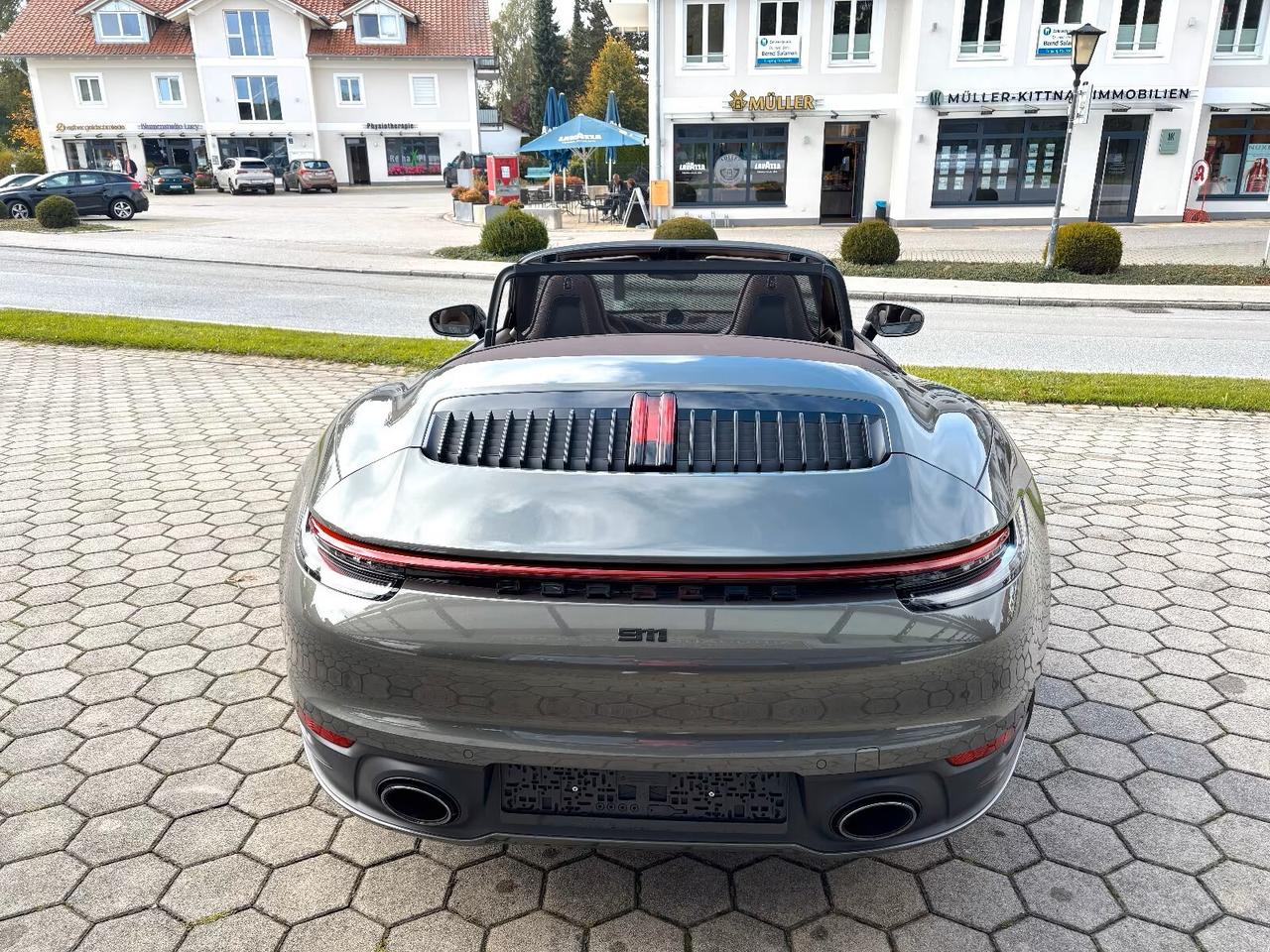 Porsche 911 Carrera Cabriolet