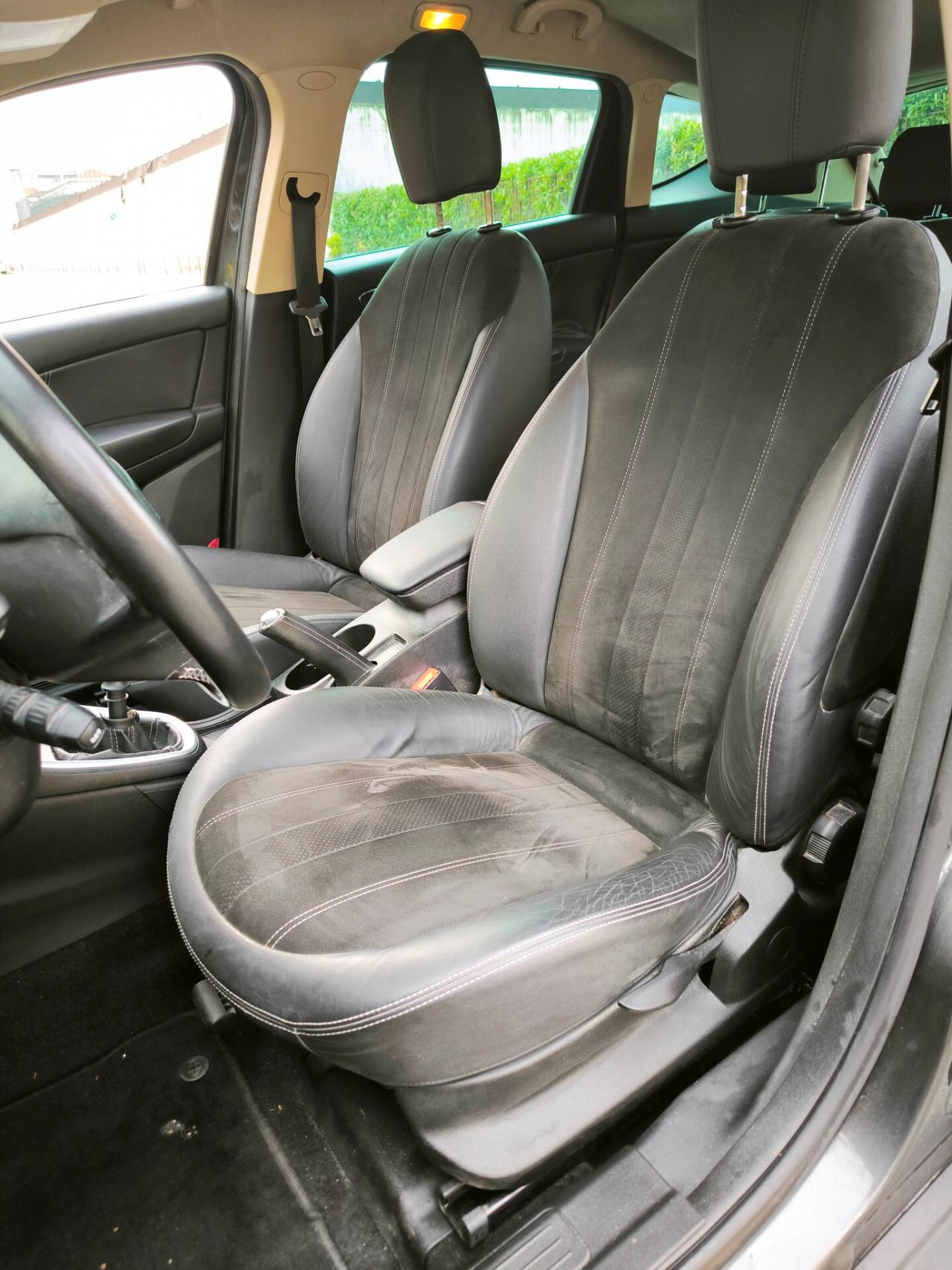 Lancia Delta 1.6 MJT DPF Platino