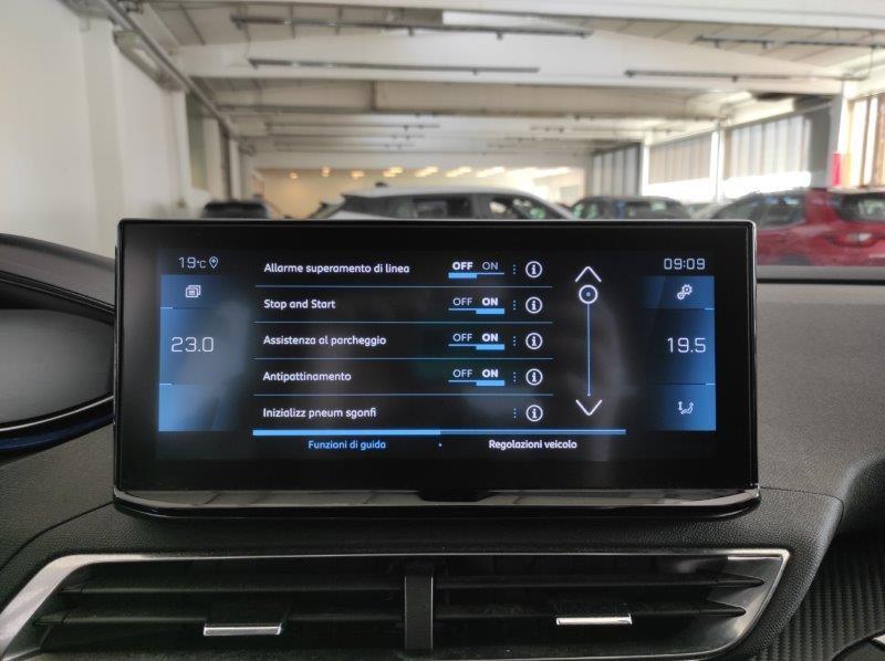 PEUGEOT 3008 2ª serie - 3008 BlueHDi 130 S&S EAT8 Active Business