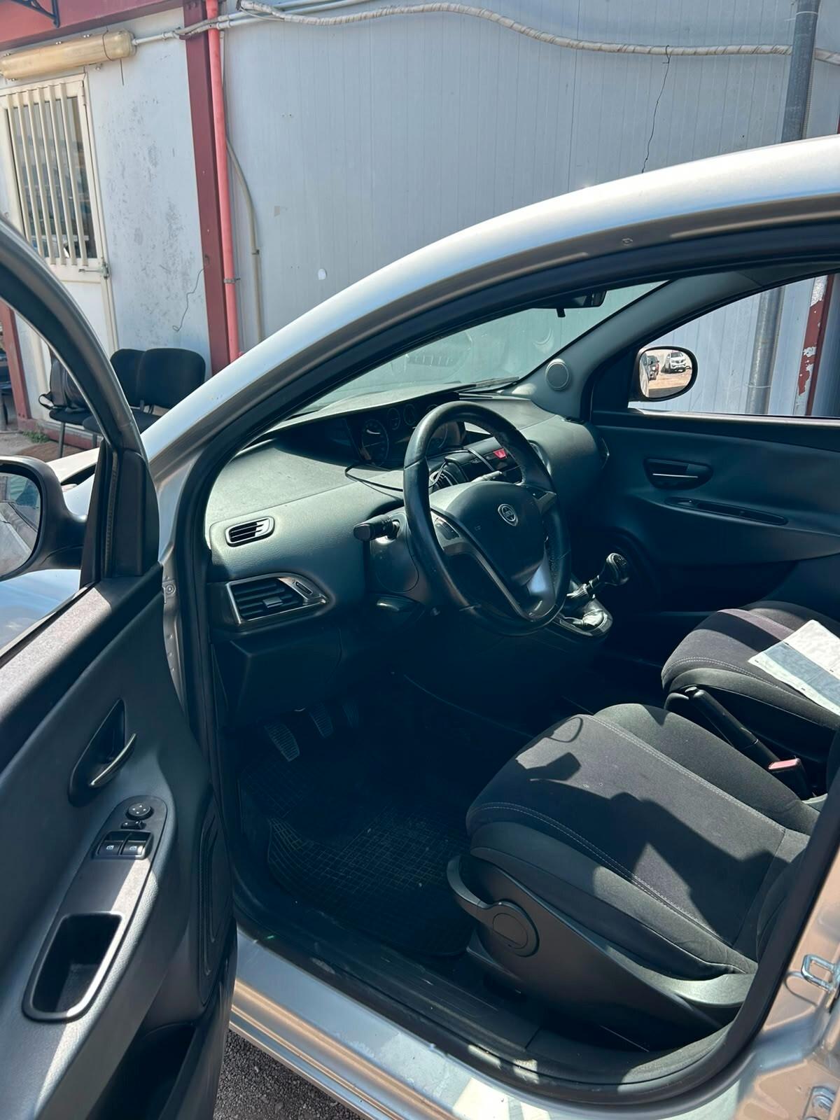 Lancia Ypsilon 1.3 MJT 16V 95 CV 5 porte S&S Gold P.S. VISTA E PIACIUTA