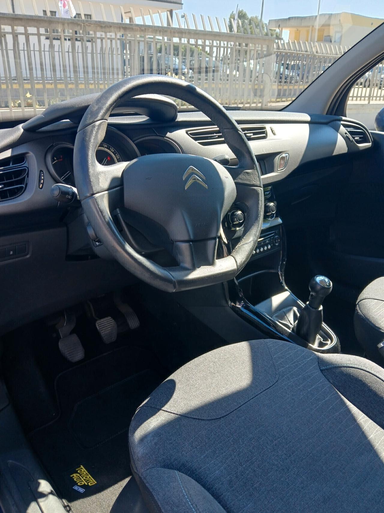 CITROEN C3 PureTech 1.200 82cv Live Edition