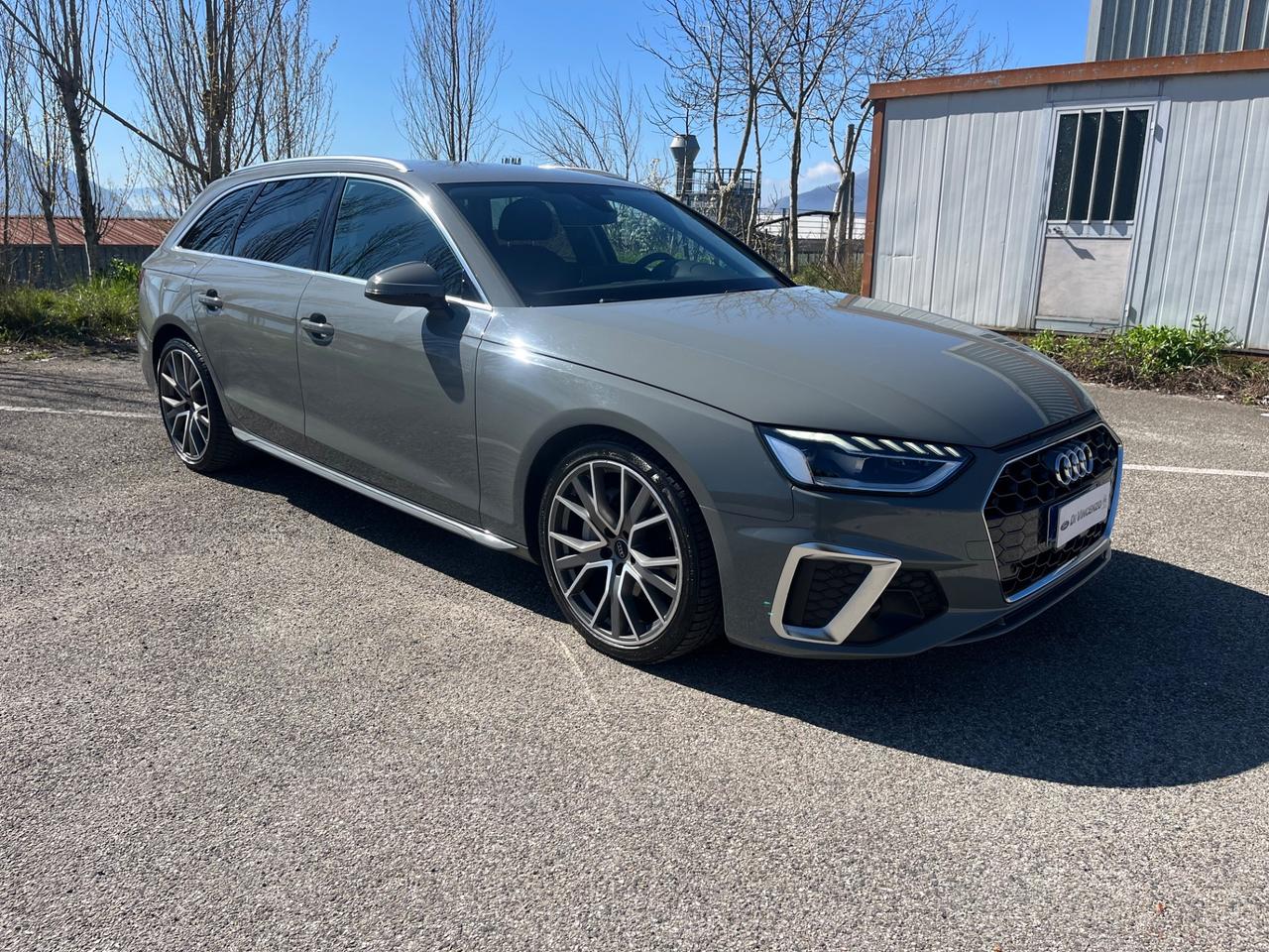 Audi A4 Avant 40 TDI S tronic line edition