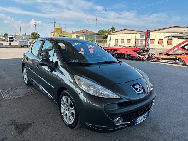 Peugeot 207 1.6 HDi 90CV 5p. XSI