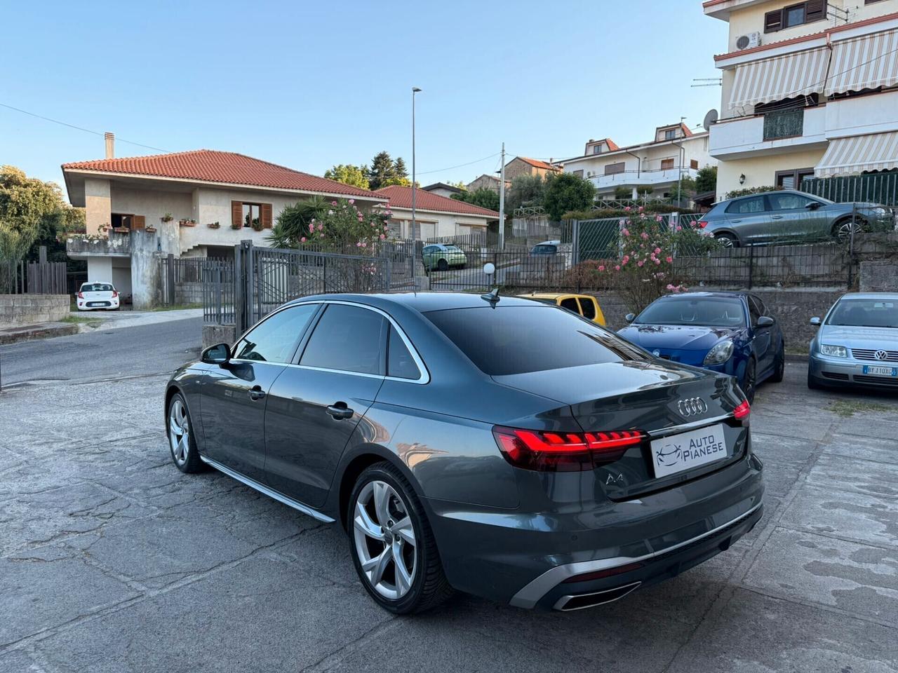 Audi A4 40 TDI quattro S tronic S line