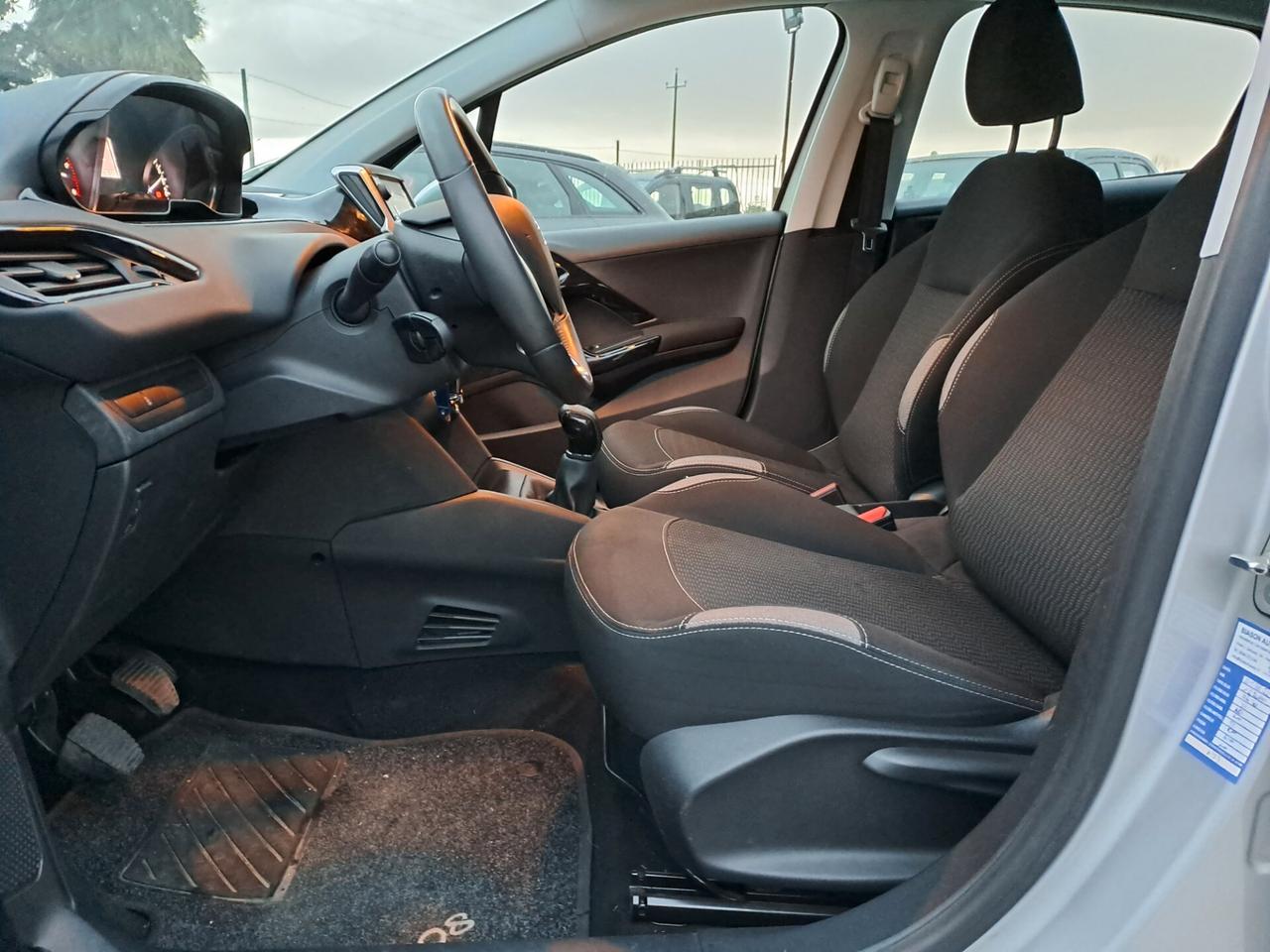Peugeot 208 BlueHDi 75 5 porte Allure 2016