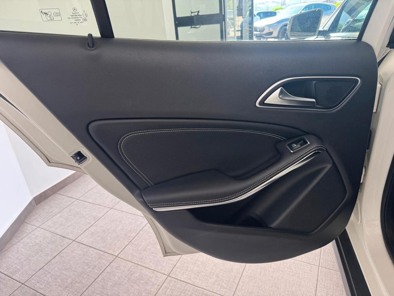 Mercedes-benz GLA 200 d Sport TETTO - 2017