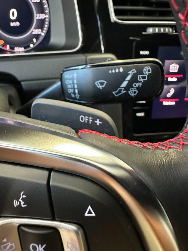 VOLKSWAGEN Golf GTI Performance 2.0 245 CV TSI DSG - 19" - LED