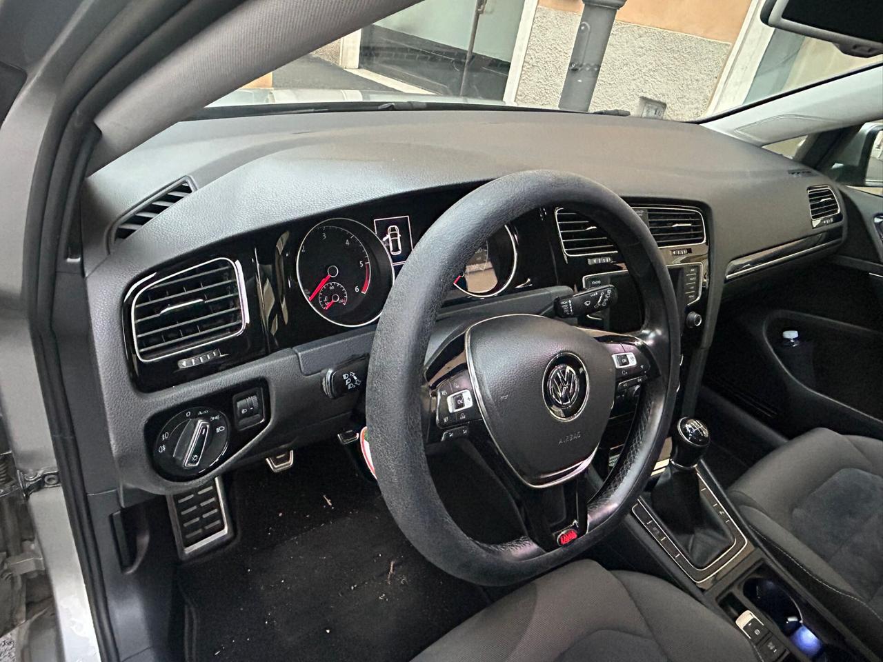 Volkswagen Golf 5p 1.6 tdi 110cv - ANCHE PER NEOPATENTATI