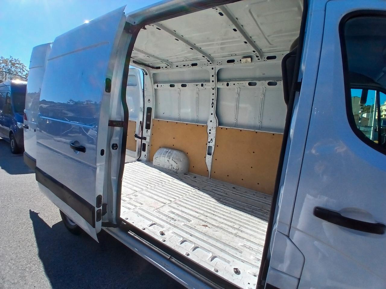 NISSAN INTERSTAR 2.3 DCI 135CV MEDIO 2023