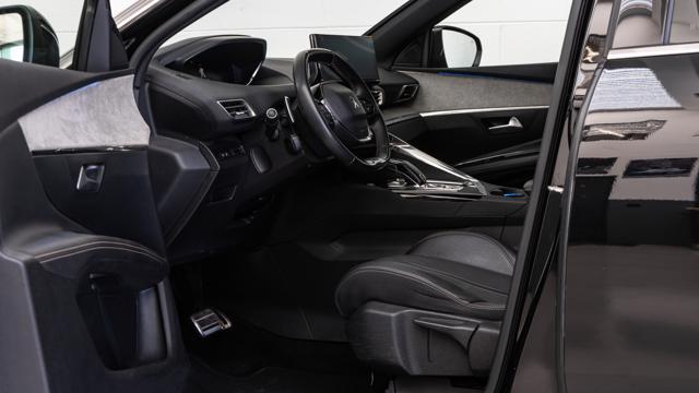 PEUGEOT 3008 BlueHDi 130 S&S EAT8 IVA UNIPRO