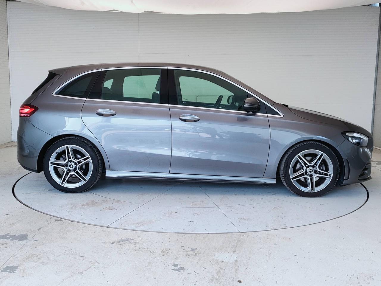Mercedes-Benz Classe B - W247 2023 - B 180 d AMG Line Advanced Plus auto