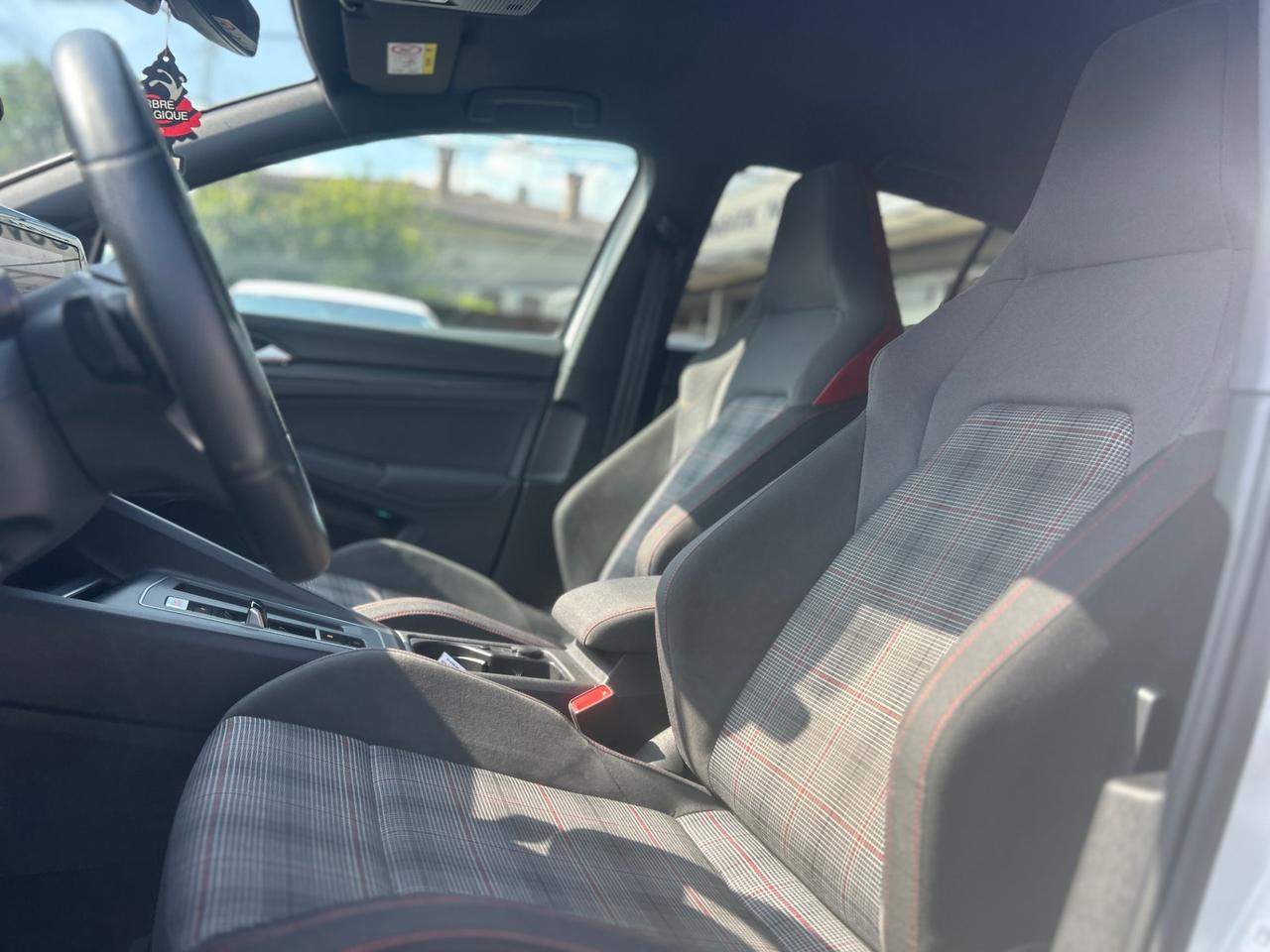 VOLKSWAGEN Golf 8 GTI