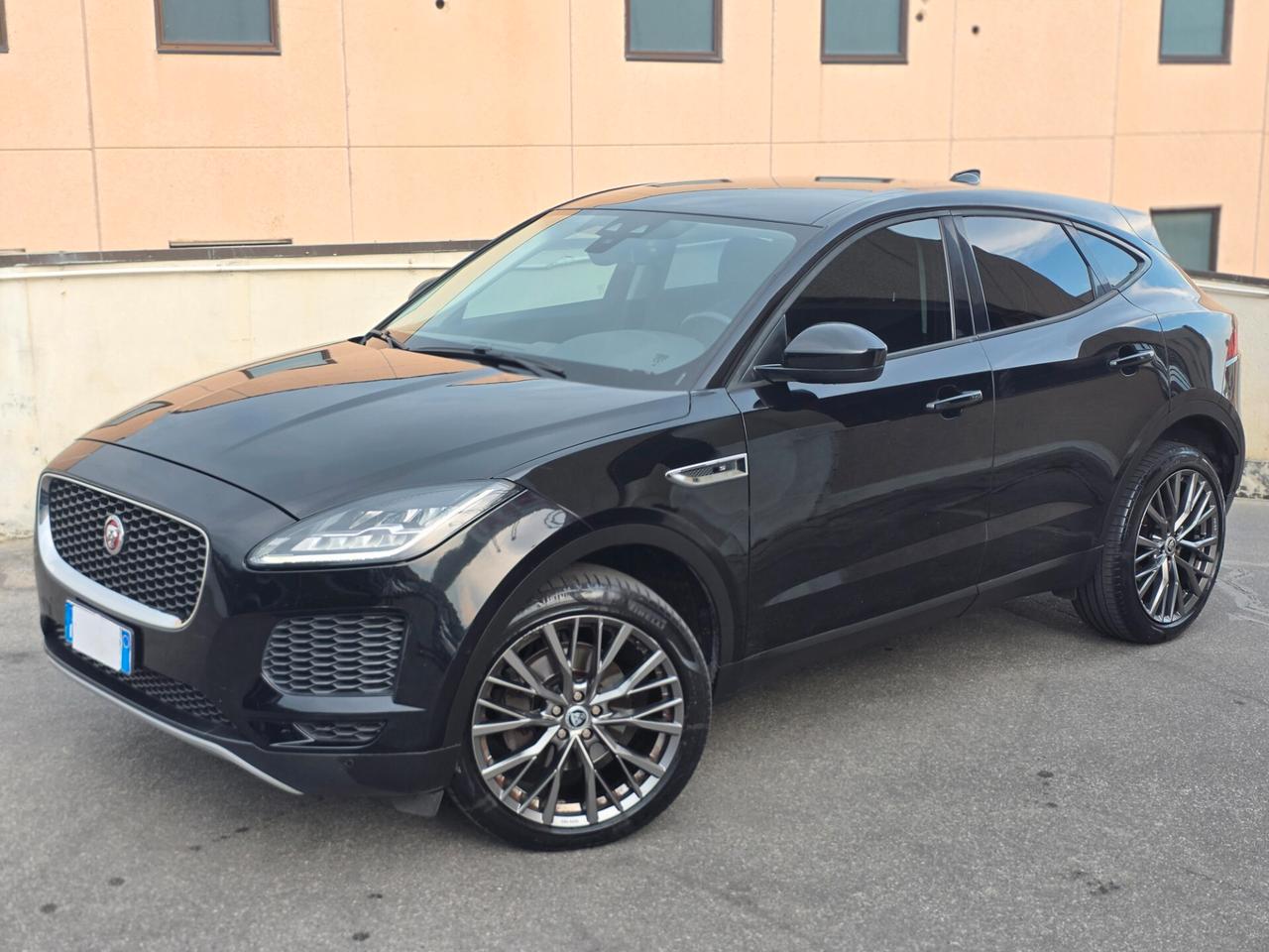 Jaguar E-Pace 2.0D 150 CV AWD aut. R-Dynamic HSE