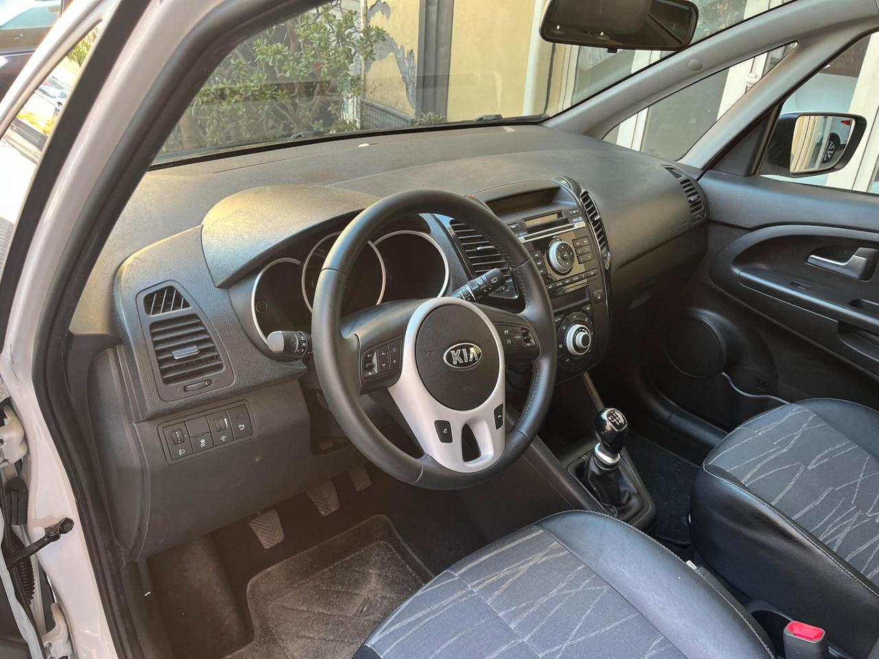 Kia Venga 1.4 CRDi 90CV Cool *TETTO PANORAMICO*